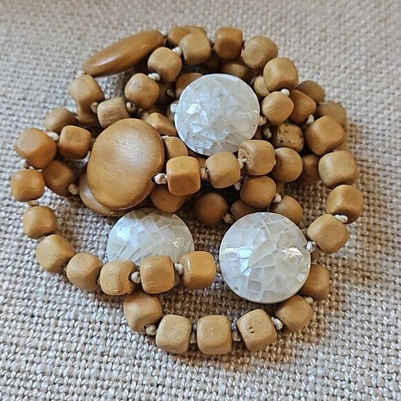 38" Vintage Natural Wood & Mother of Pearl Beaded Necklace - Picture 8 of 8